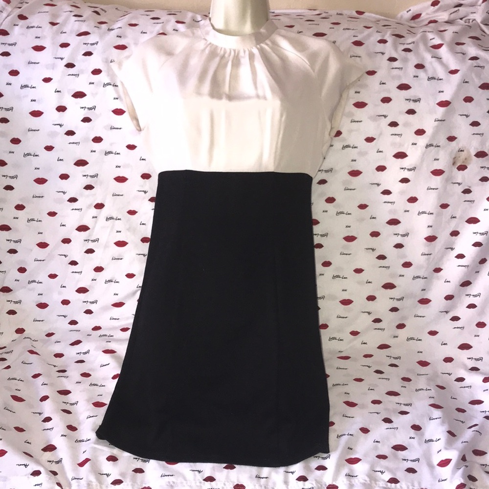 Mac + Jac Small white and black dress 👗